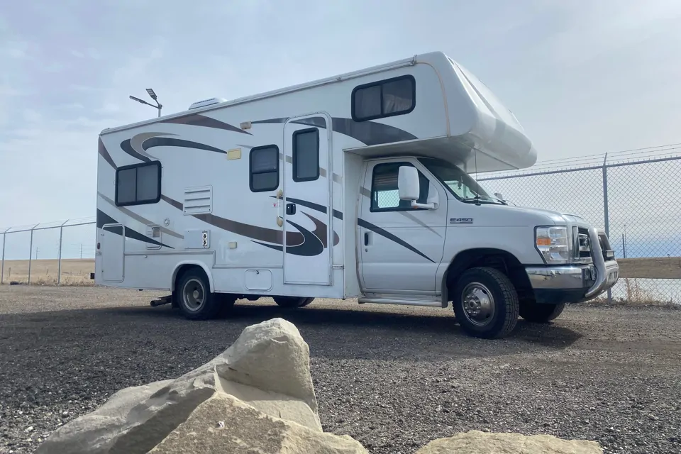 2009 Forest River Sunseeker - Calgary Motorhome Rental